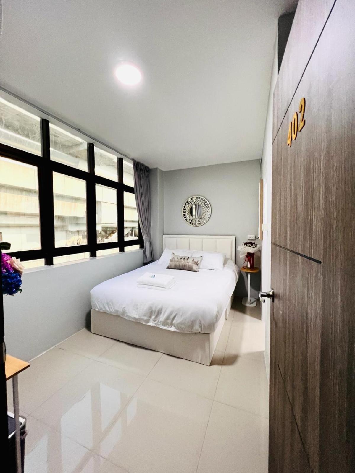Luna Hotel Bangkok Exterior photo